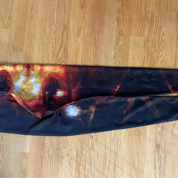 BlackMilk Lord of the Rings Balrog Leggings - Picture 2 of 2
